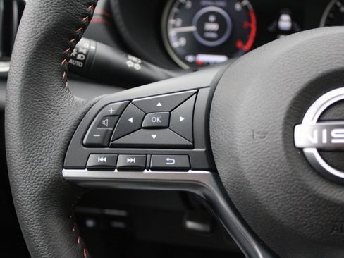 New 2025 Nissan Versa SR w/ Trunk Package image 10