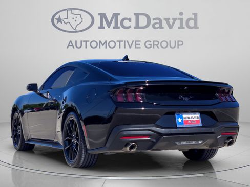 Used 2024 Ford Mustang Coupe RWD image 4