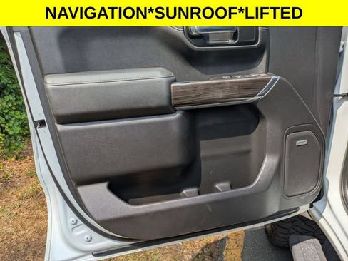 Used 2020 Chevrolet Silverado 1500 RST AWD/4WD image 10