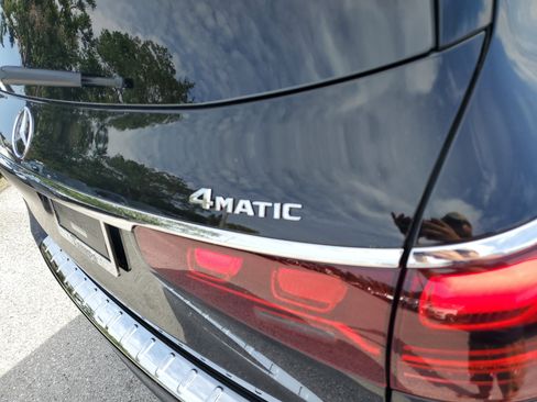 New 2026 Mercedes-Benz GLS 580 4MATIC image 5