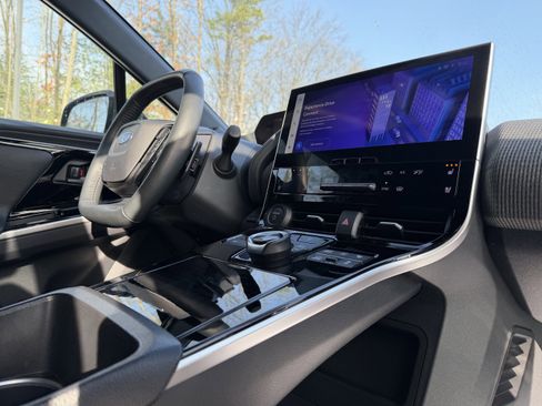 Used 2024 Subaru Solterra Touring w/ Touring Package image 37