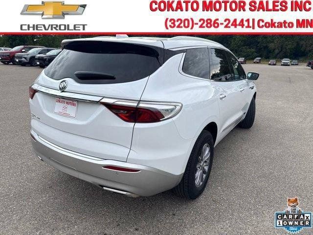 Used 2023 Buick Enclave Essence AWD/4WD image 7