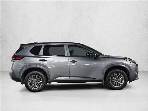 Used 2023 Nissan Rogue S FWD image 4