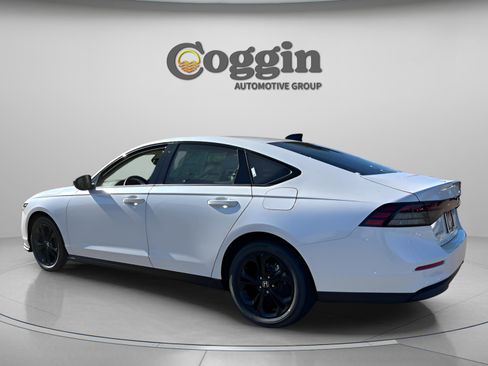 New 2025 Honda Accord SE image 4