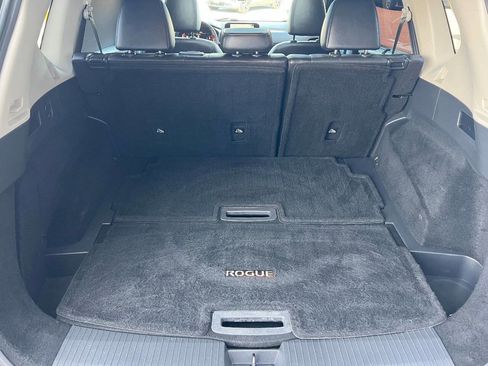 Used 2021 Nissan Rogue Platinum image 27