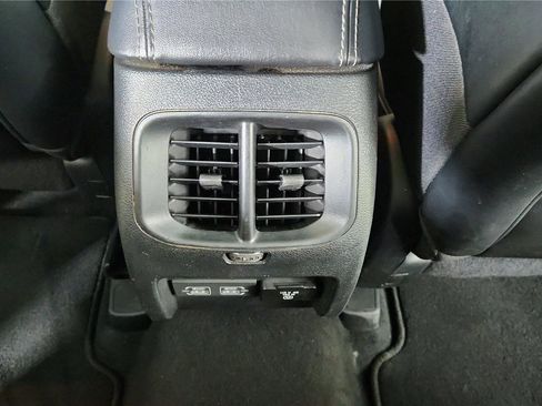 Used 2022 Jeep Cherokee Limited image 22