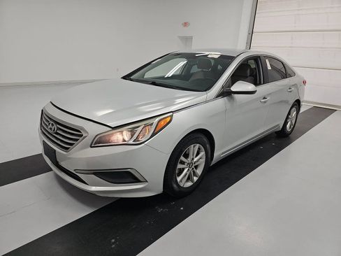 Used 2016 Hyundai Sonata SE FWD image 1