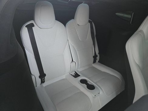 Used 2022 Tesla Model X Plaid image 25