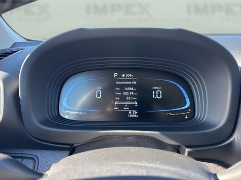 Used 2025 Hyundai Venue Limited image 22