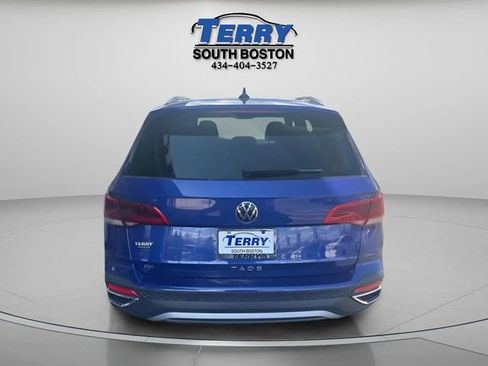 Used 2024 Volkswagen Taos SE image 4