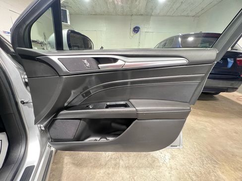 Used 2014 Ford Fusion Titanium image 28