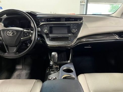 Used 2014 Toyota Avalon XLE Touring FWD image 20