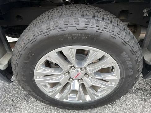 Used 2023 GMC Sierra 1500 Denali w/ Denali Carbonpro Edition AWD/4WD image 17