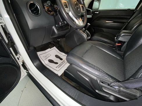 Used 2016 Jeep Compass Latitude AWD/4WD image 12