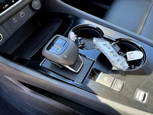 Used 2023 Nissan Rogue SV w/ SV Premium B Package image 16