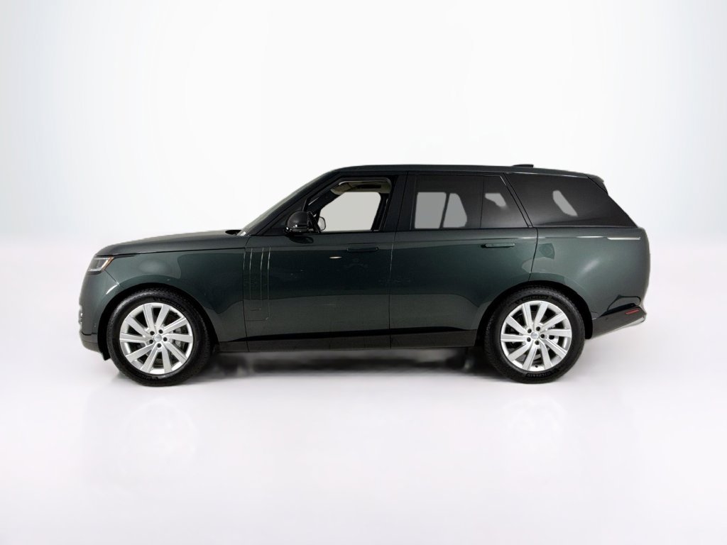 Used 2024 Land Rover Range Rover SE AWD/4WD image 2