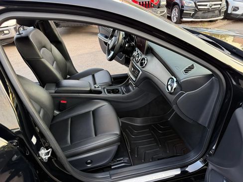 Used 2019 Mercedes-Benz GLA 250 4MATIC image 18