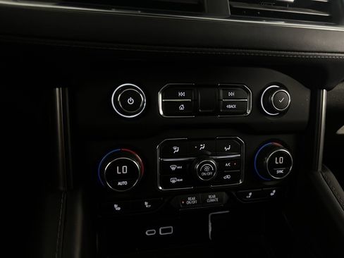 Used 2023 Chevrolet Tahoe Z71 image 17