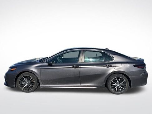 Used 2024 Toyota Camry SE image 8