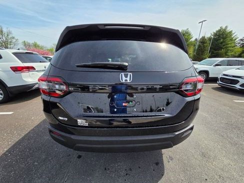 Used 2023 Honda Pilot LX image 14