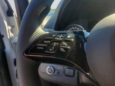 Used 2025 Mercedes-Benz Sprinter 2500 image 22