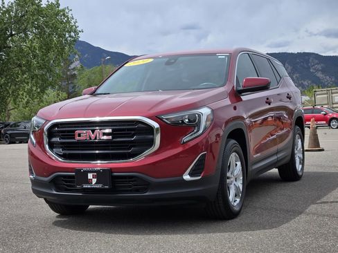 Used 2020 GMC Terrain SLE AWD/4WD image 3