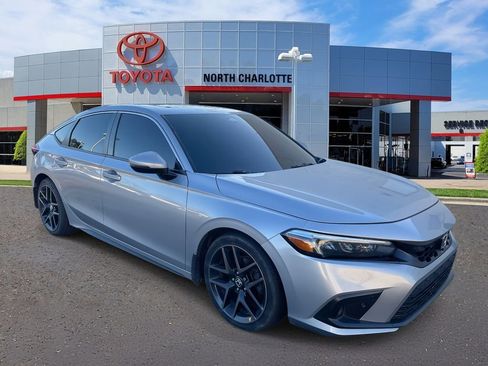 Used 2022 Honda Civic Sport Touring image 1