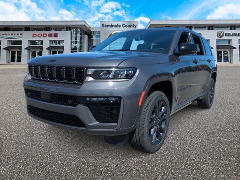 New 2026 Jeep Grand Cherokee L Limited AWD/4WD image 4