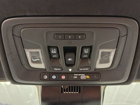 Used 2026 GMC Sierra 3500 Denali Ultimate w/ LPO, Black Badging Package AWD/4WD image 45