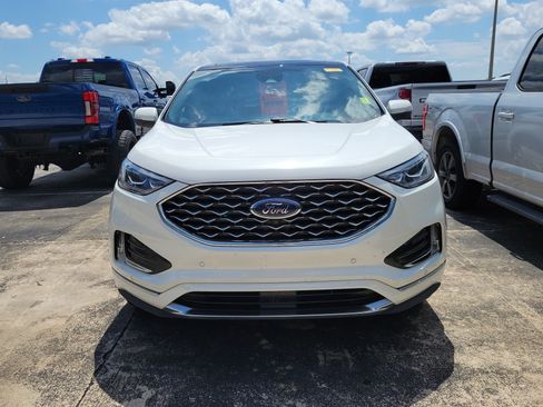Used 2022 Ford Edge Titanium w/ Equipment Group 301A AWD/4WD image 2