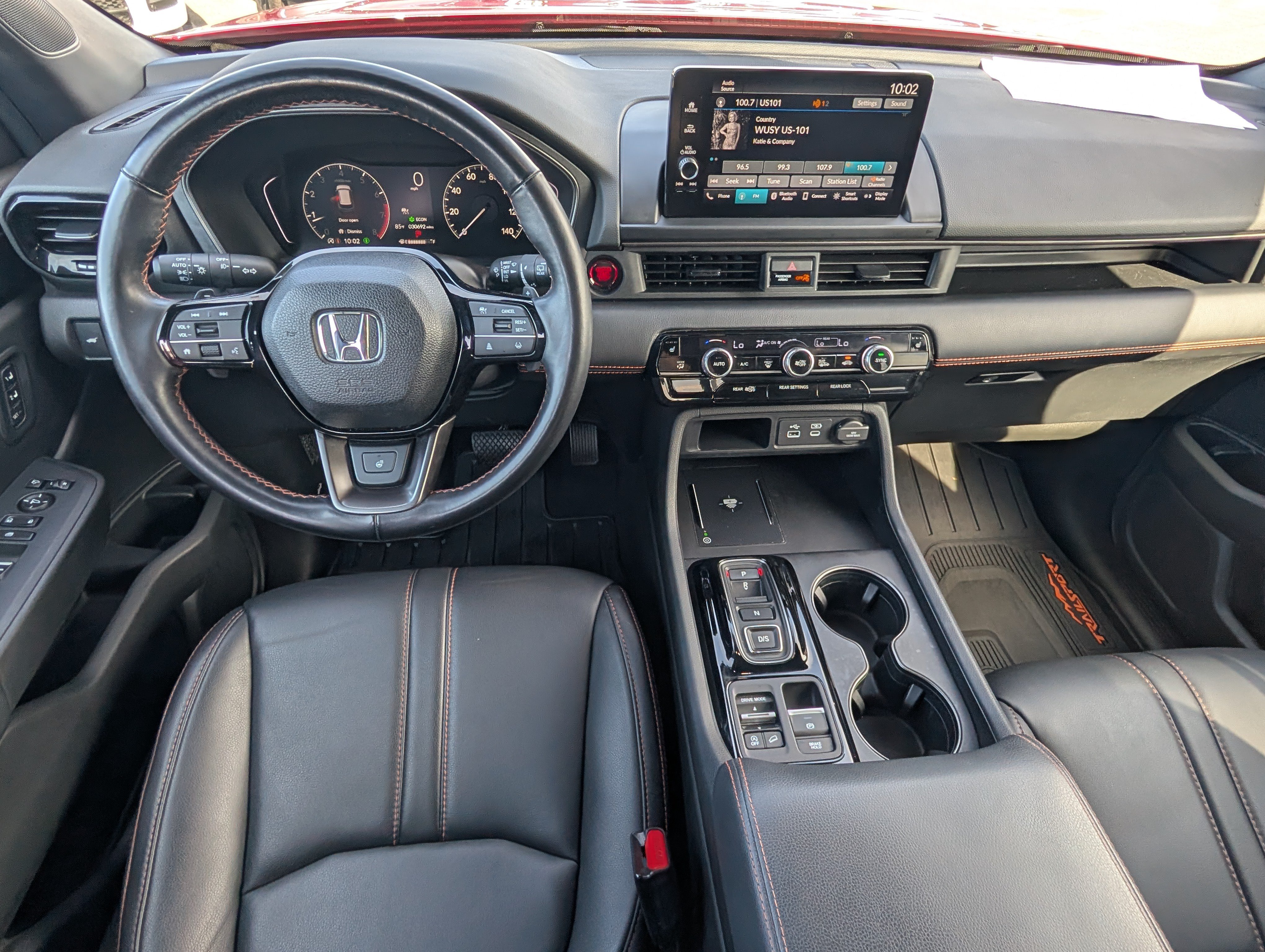Used 2025 Honda Pilot TrailSport image 12