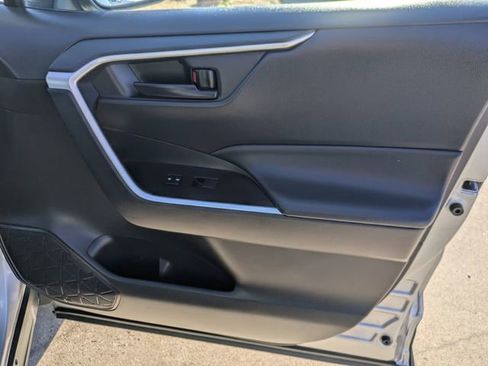 Used 2024 Toyota RAV4 LE image 31