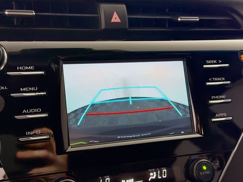 Used 2018 Toyota Camry LE FWD image 22