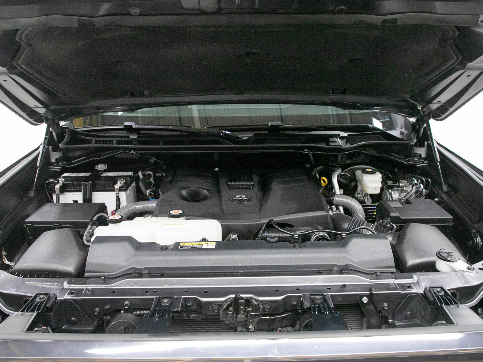 Used 2024 Toyota Tundra Platinum AWD/4WD image 30