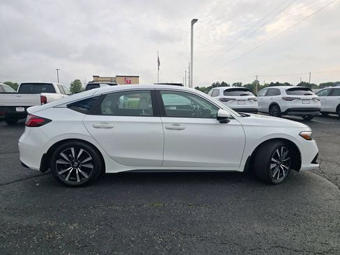 Used 2024 Honda Civic EX-L image 9