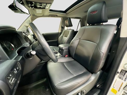 Used 2023 Toyota 4Runner TRD Off-Road Premium w/ Moonroof Package AWD/4WD image 5