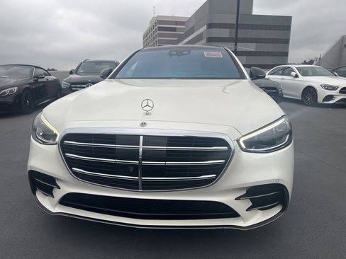 Used 2023 Mercedes-Benz S 580 4MATIC Sedan image 2