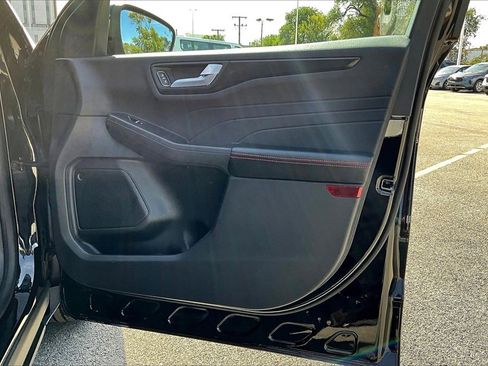 Certified 2022 Ford Escape SEL w/ SEL Stealth AWD Package image 23