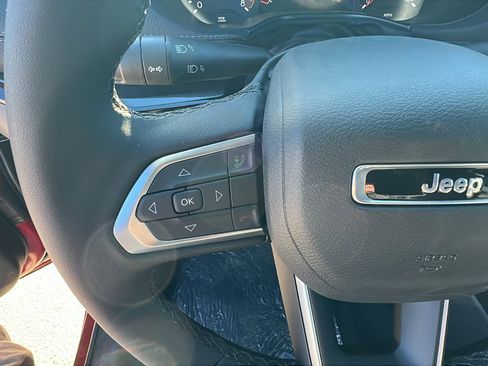 New 2026 Jeep Compass Latitude image 22