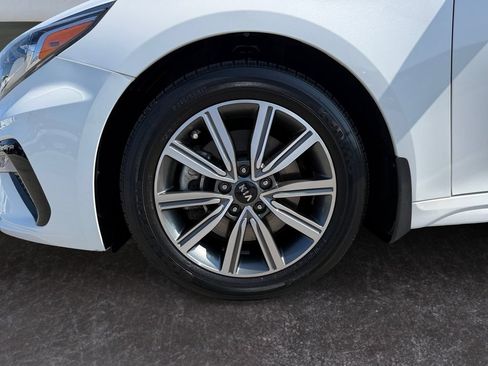 Used 2020 Kia Optima Premium FWD image 9