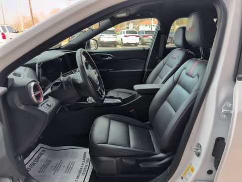 Certified 2024 Chevrolet Trax RS w/ Driver Confidence Package image 10