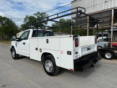 Used 2019 Ford F250 XL w/ Power Equipment Group image 3