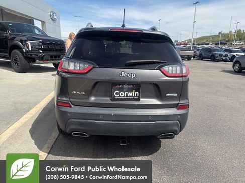 Used 2019 Jeep Cherokee Latitude Plus w/ Comfort/Convenience Group image 7