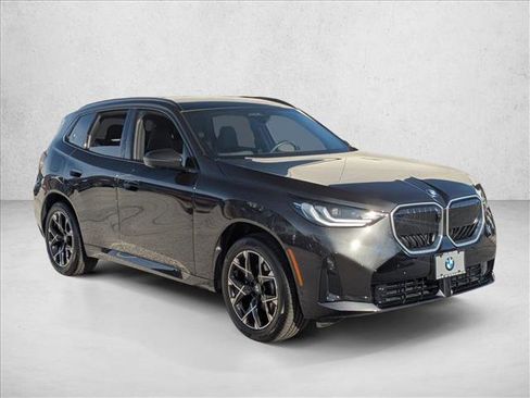 Used 2025 BMW X3 xDrive30i w/ Premium Package image 3