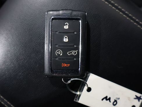 Used 2021 Jeep Grand Cherokee L Laredo image 28