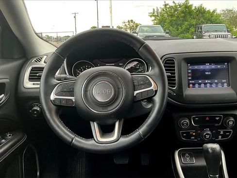 Used 2017 Jeep Compass Latitude w/ Popular Equipment Group image 5