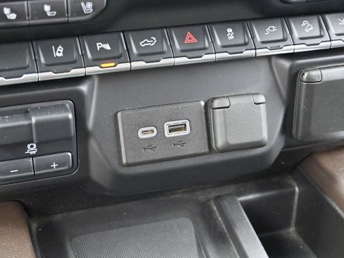 Used 2021 GMC Sierra 2500 Denali w/ Denali Ultimate Package image 25