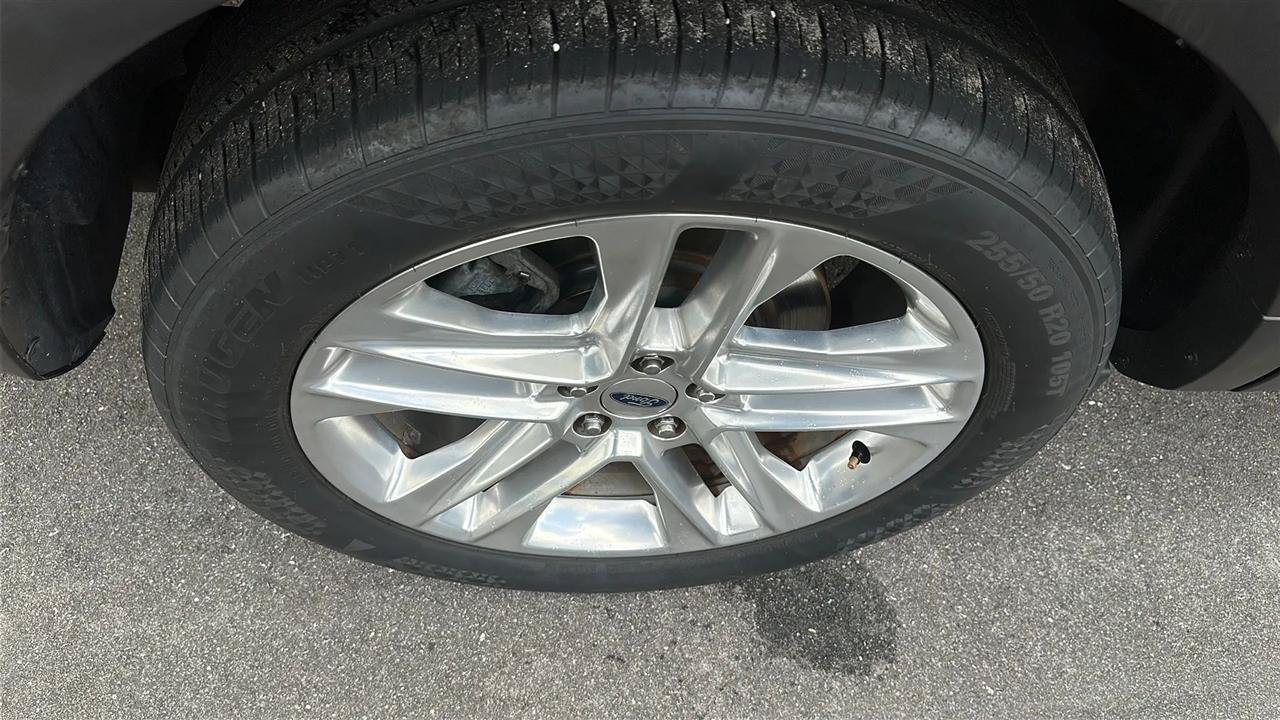 Used 2017 Ford Explorer Limited FWD image 16