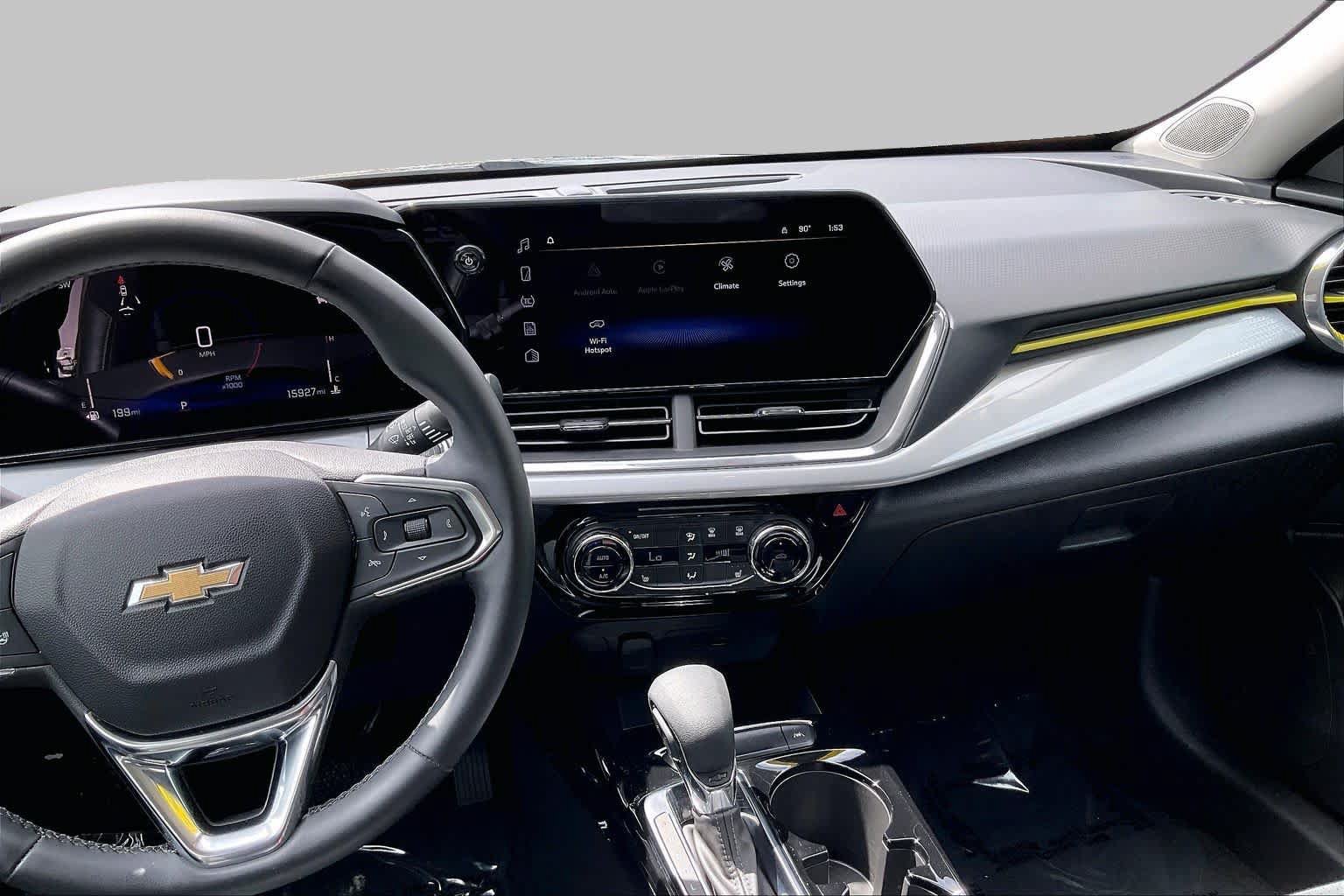 Used 2024 Chevrolet Trax LT w/ Driver Confidence Package FWD image 7