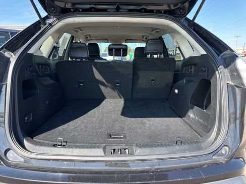Used 2024 Ford Edge SEL image 12